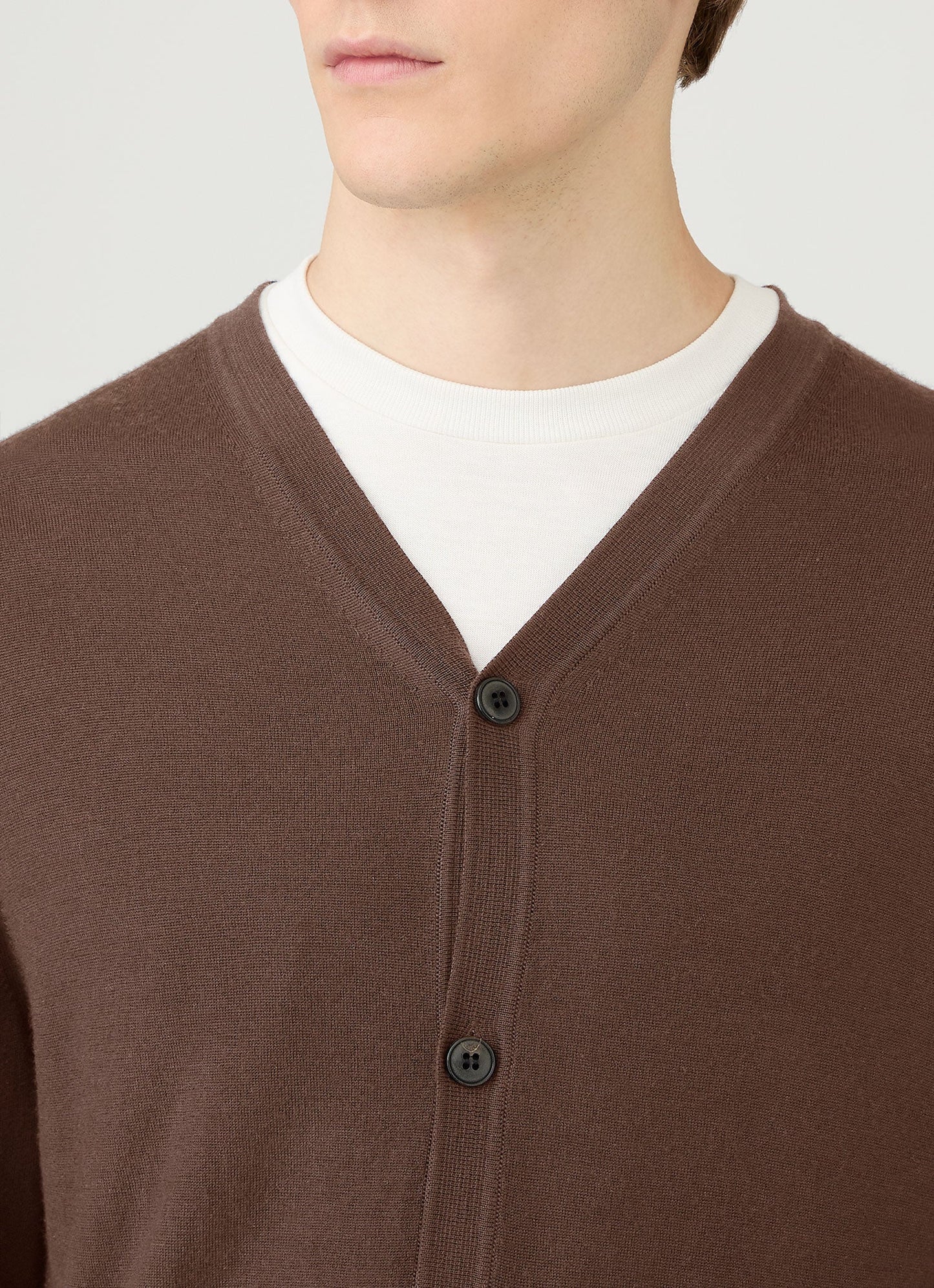 Mens Extra Fine Merino Cardigan In Bark Mcar8223 Brgc
