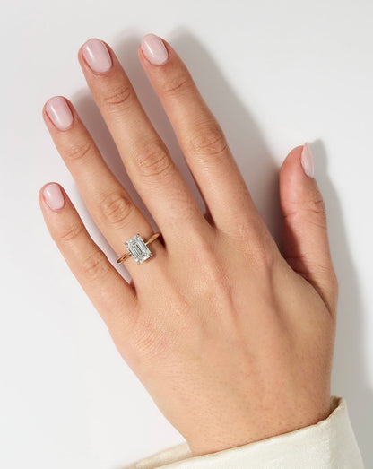 3.16 Emerald Lab Diamond in Cloud Solitaire