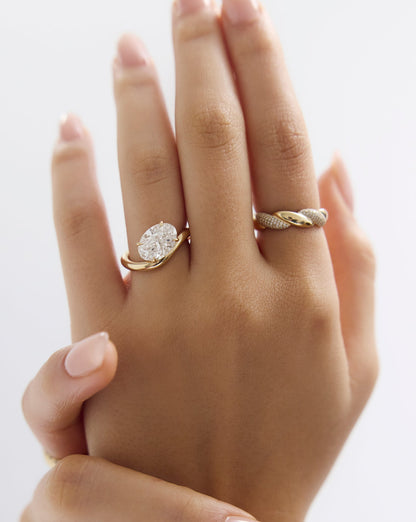 3.09 Oval Lab Diamond in The Wave
