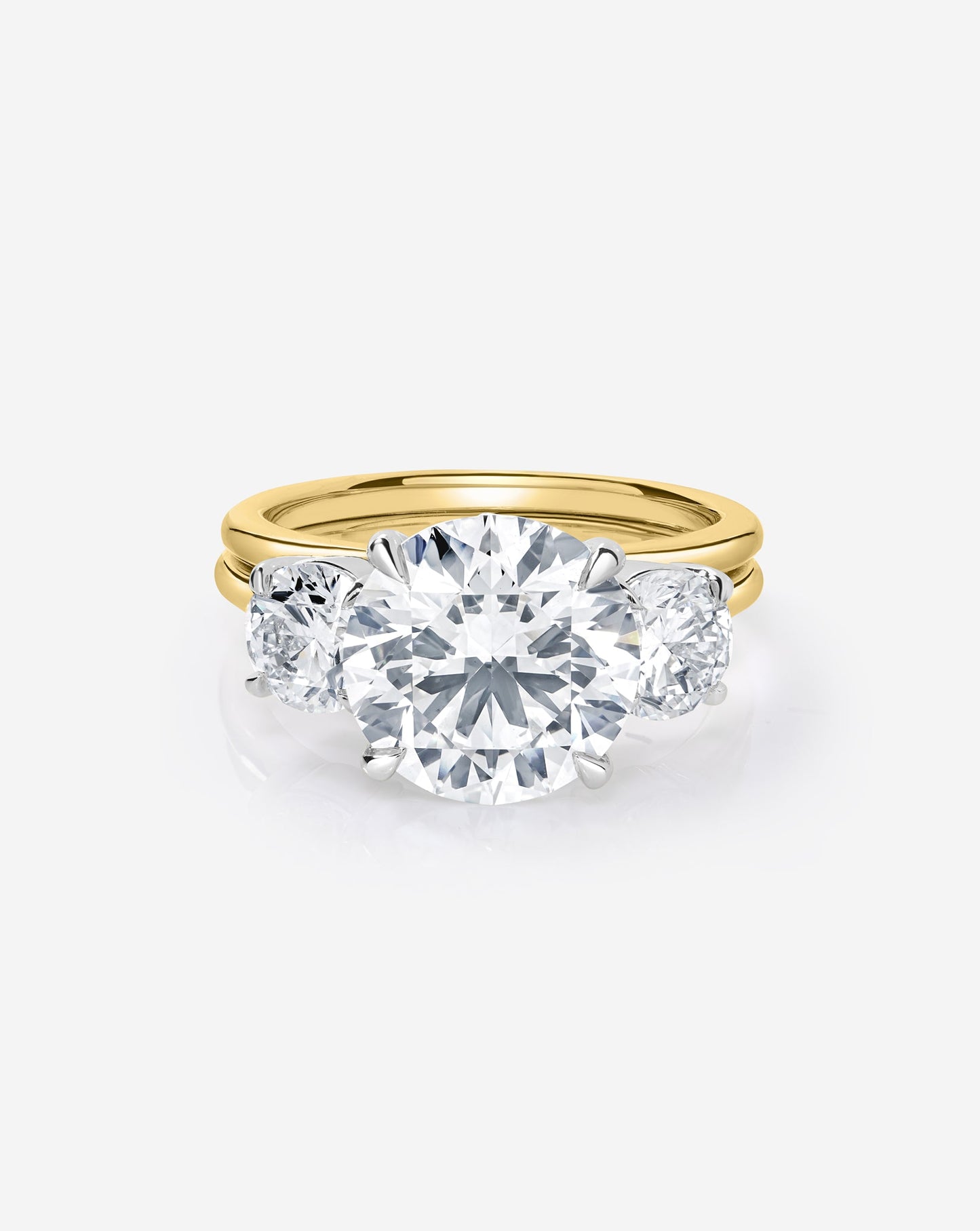 4.02 Round Lab Diamond in Whisper Thin® Embrace