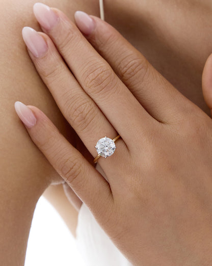 4.02 Round Lab Diamond in Whisper Thin® Embrace