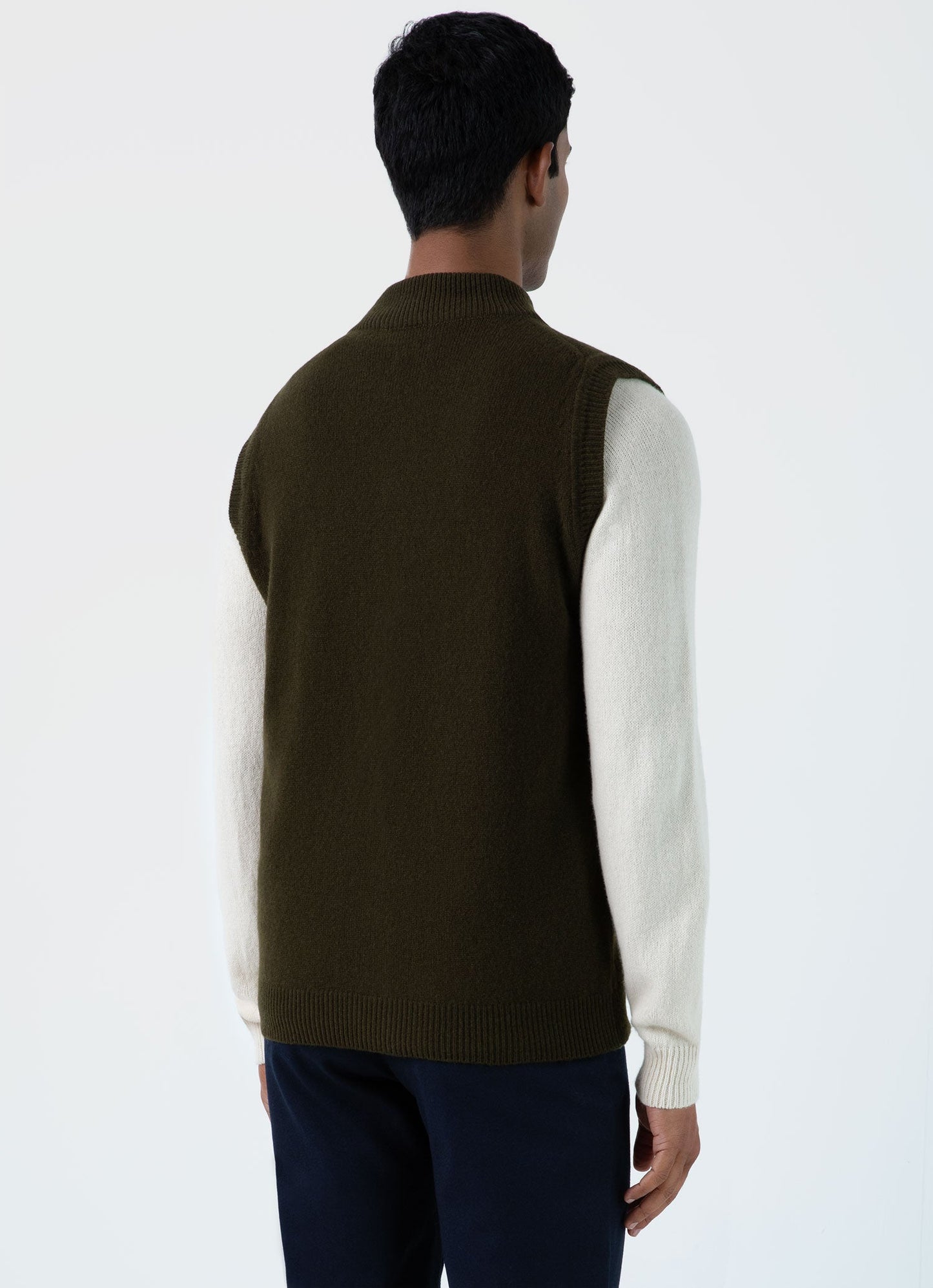 Mens Lambswool Gilet In Dark Olive Mjac7104 Gngw