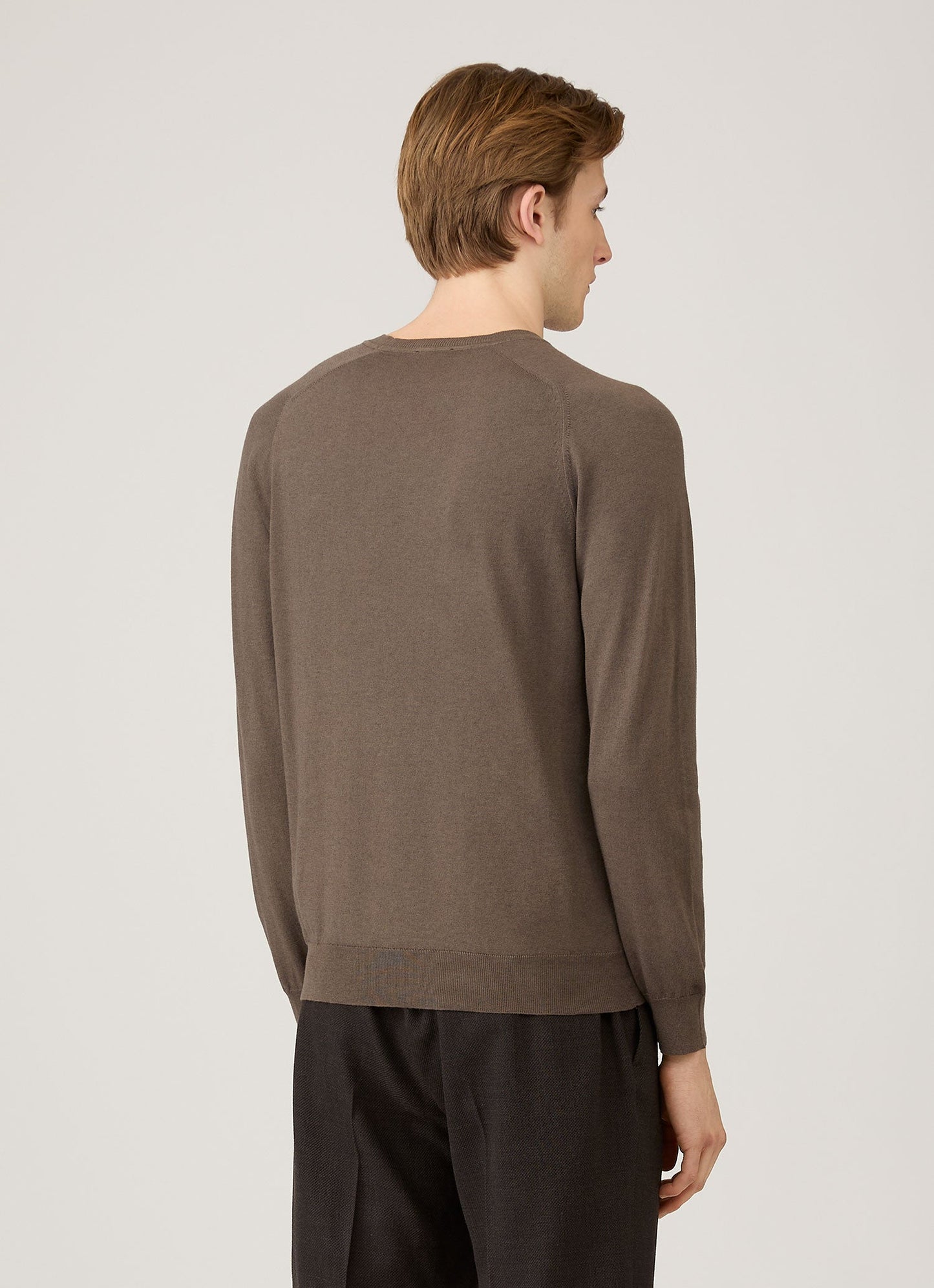 Mens Sea Island Cashmere Crew Neck Jumper In Bark Mjum8203 Brgc