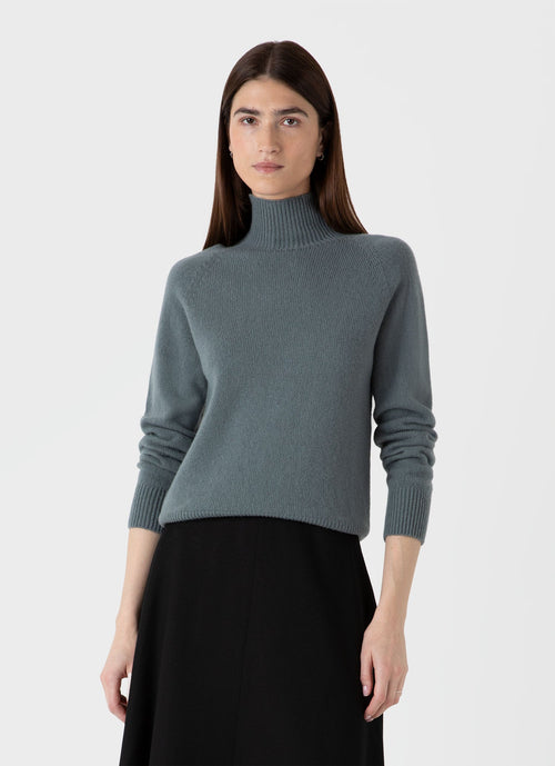 Womens Lambswool Funnel Neck Jumper In Smoke Green Wjum8052 Gnhp