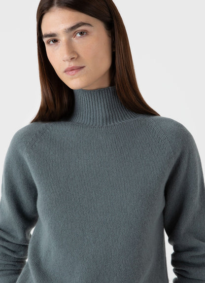 Womens Lambswool Funnel Neck Jumper In Smoke Green Wjum8052 Gnhp